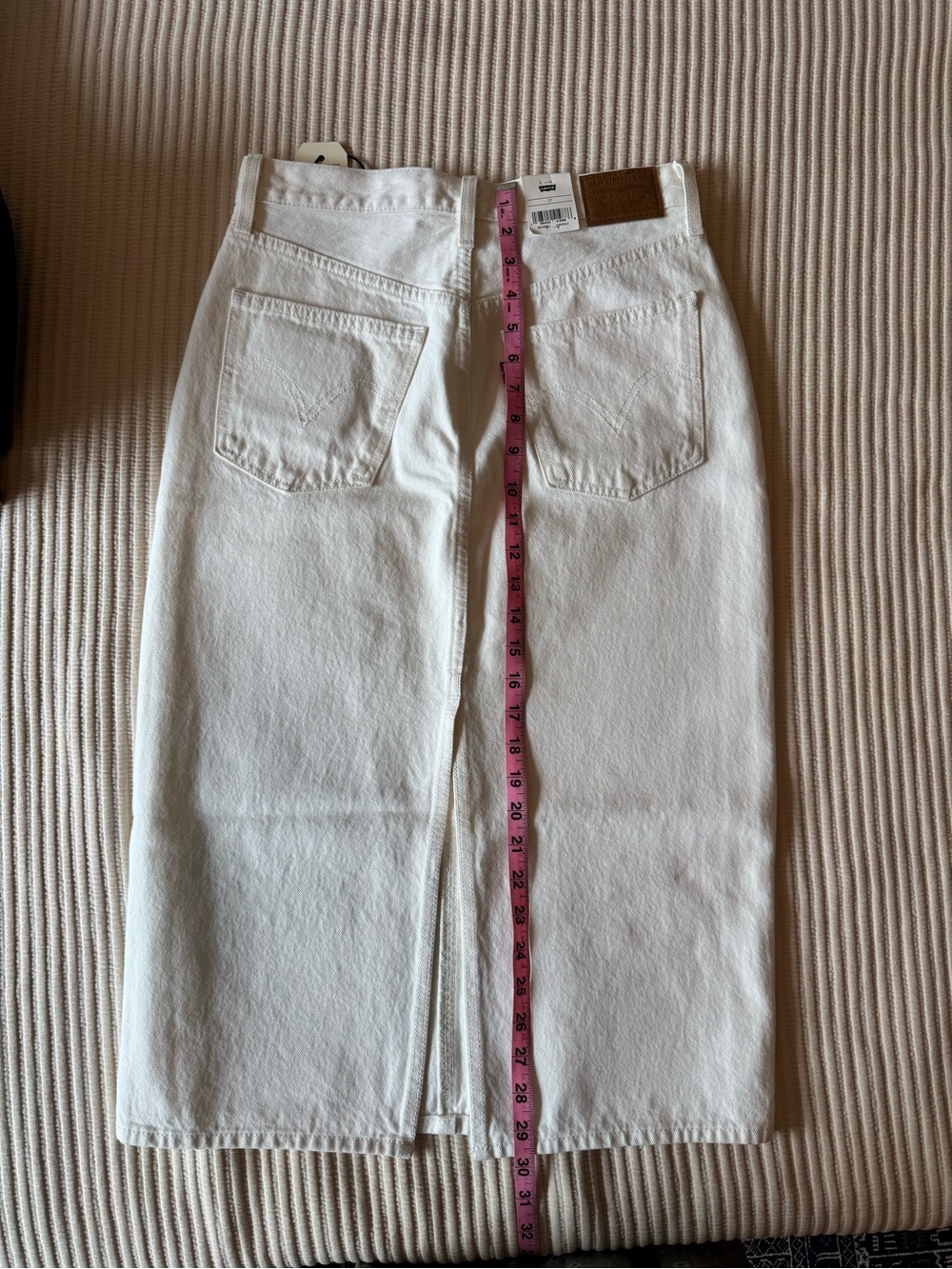Levi’s White High-Waist Denim Skirt